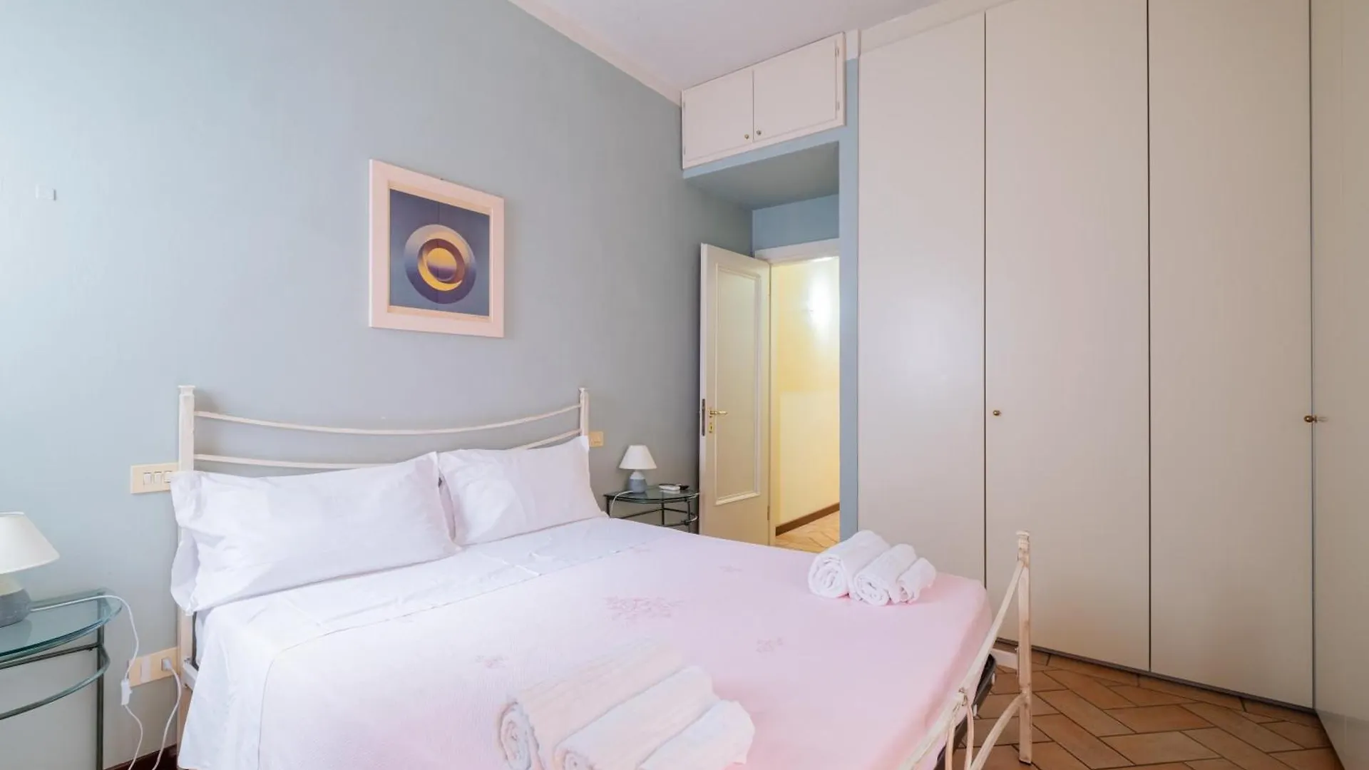 Homeby, Petroni Central House Bolonha