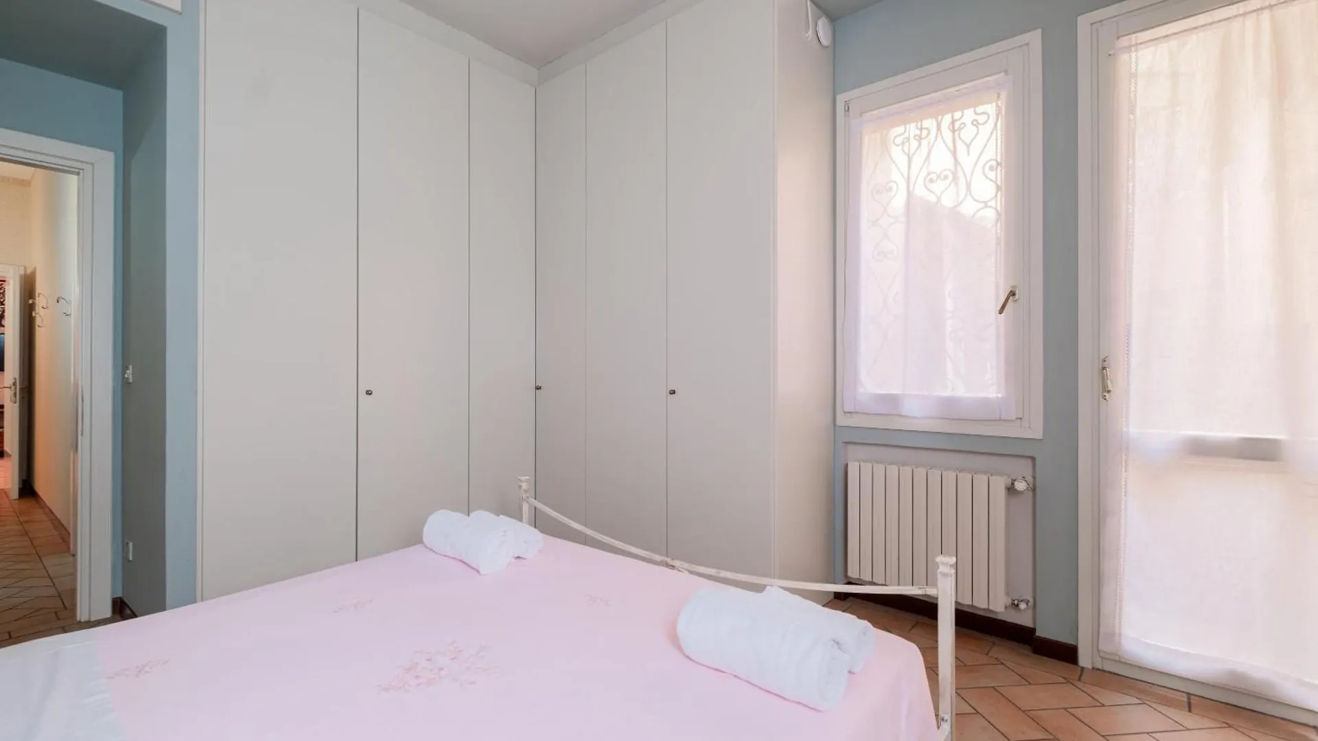 Homeby, Petroni Central House Bologna Italien